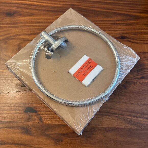 Restoration Hardware Spritz Towel Ring – Polished Stainless Steel - Picture 7 of 8